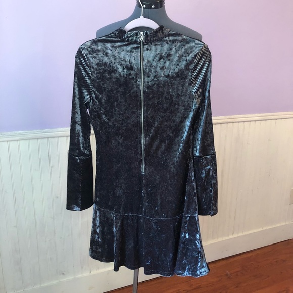 Ribbed look mini dress| soft and silky!! - Picture 4 of 5